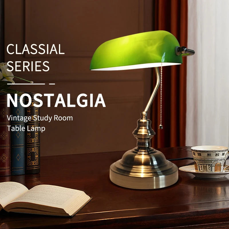 Luminária de Mesa Vintage de Vidro Verde com LED e Interruptor de Zíper – Estilo Banqueta (Banker’s Lamp) para Escritório, Quarto, Mesa de Cabeceira, Estudo e Leitura