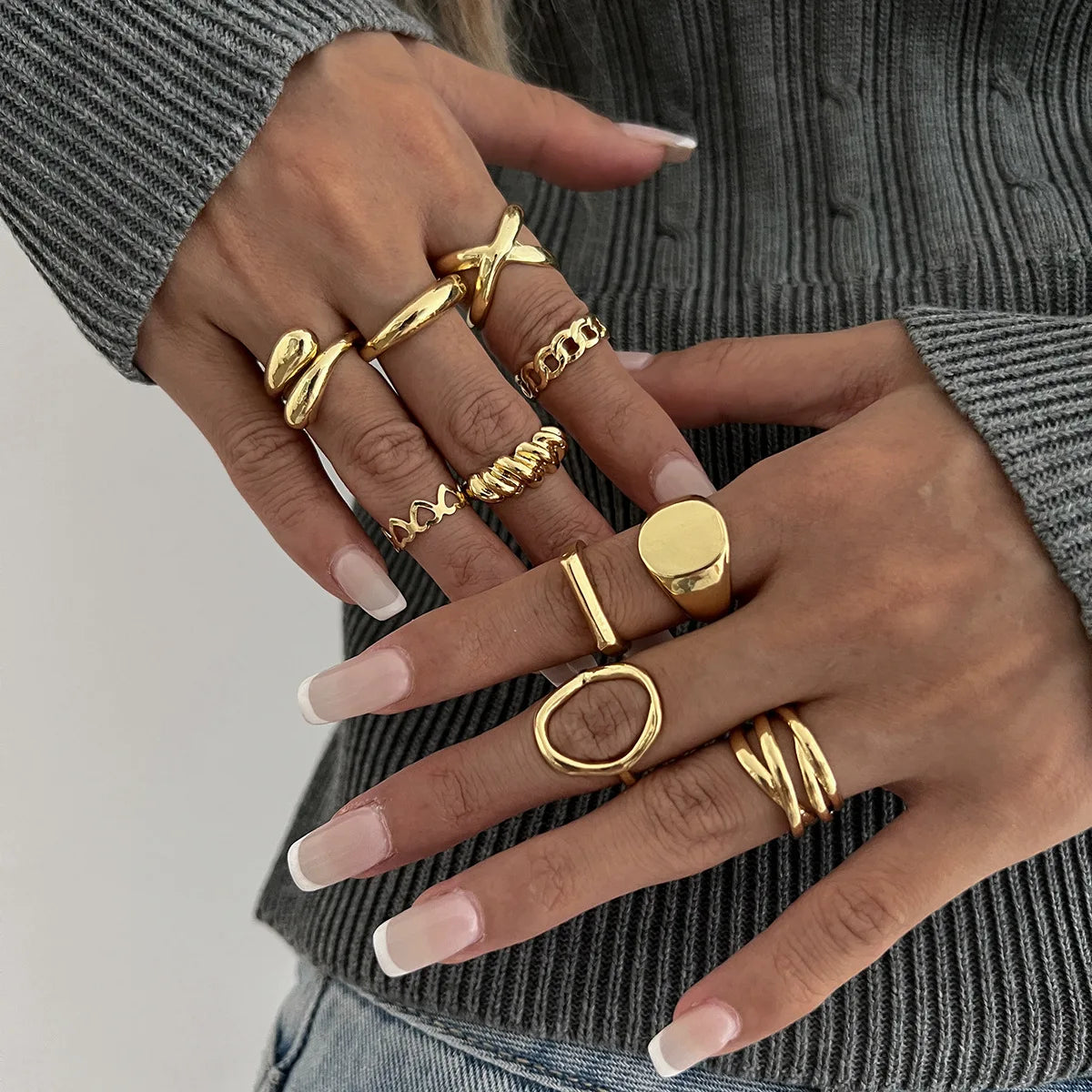 Conjunto com 10 Anéis Femininos Geométricos — Dourado e Prateado, Aço Inoxidável, Estilo Minimalista e Fashion